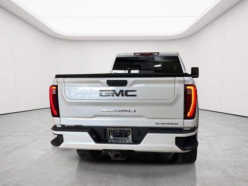 Used 2024 GMC Sierra 2500 Denali Ultimate AWD/4WD image 12