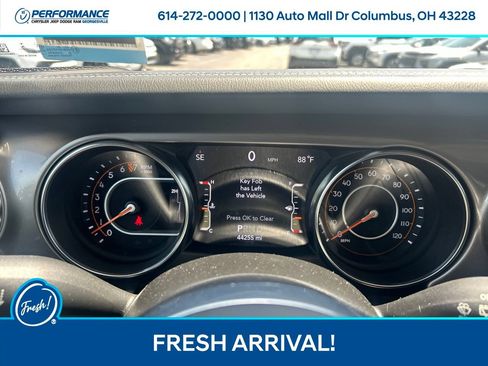 Used 2021 Jeep Wrangler Unlimited Sahara w/ Uconnect 4C Nav & Sound Group AWD/4WD image 21