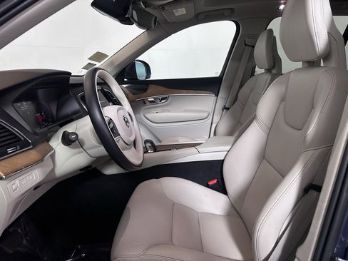 Used 2022 Volvo XC90 T8 Inscription Expression w/ Climate Package image 15