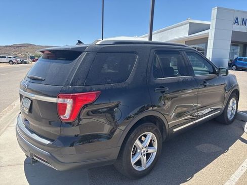 Used 2019 Ford Explorer XLT w/ Equipment Group 201A FWD image 4