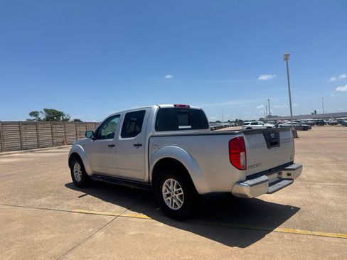 Used 2017 Nissan Frontier SV RWD image 14