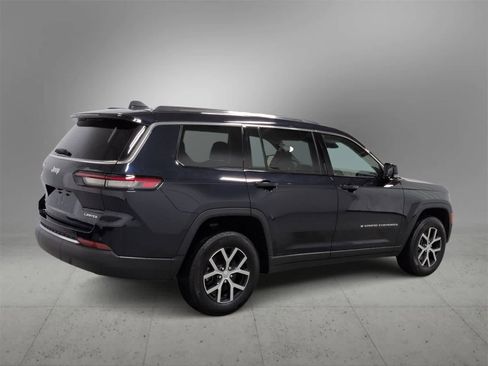 Certified 2023 Jeep Grand Cherokee L Limited image 8