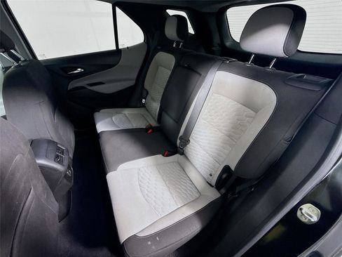 Used 2021 Chevrolet Equinox LS w/ LS Convenience Package image 17