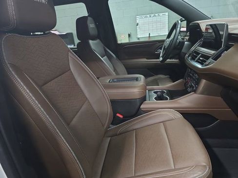 Used 2024 Chevrolet Tahoe High Country image 10