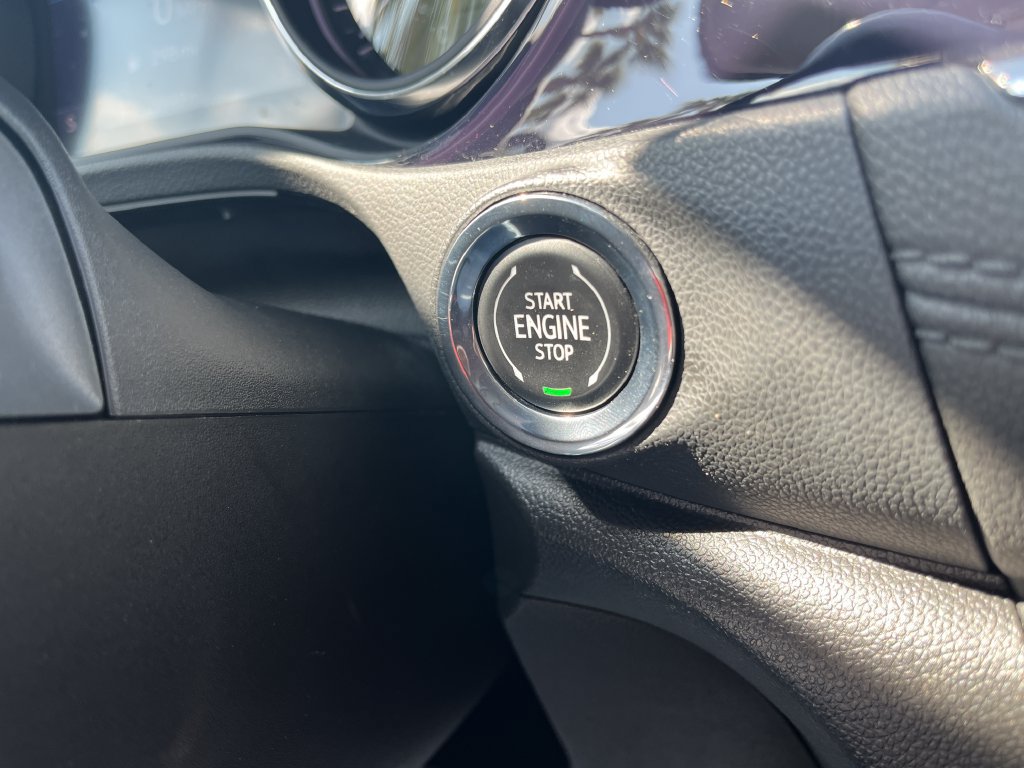 Used 2023 Buick Encore GX Select w/ Sport Touring Package FWD image 19