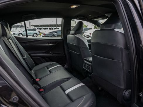 Used 2025 Toyota Camry SE FWD image 22
