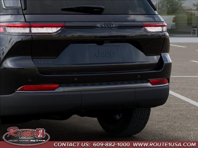 New 2026 Jeep Grand Cherokee Altitude AWD/4WD image 14