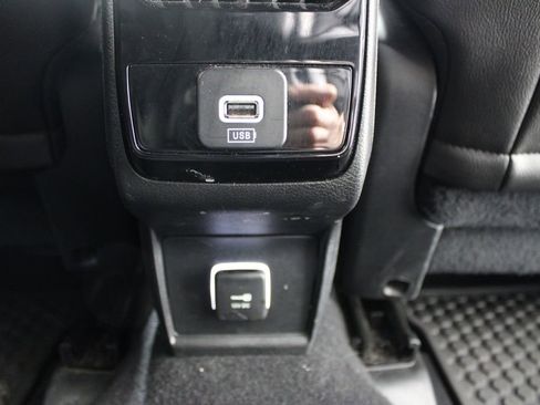 Used 2025 Jeep Compass Trailhawk image 32