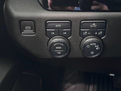 Certified 2023 Chevrolet Silverado 1500 LT AWD/4WD image 23