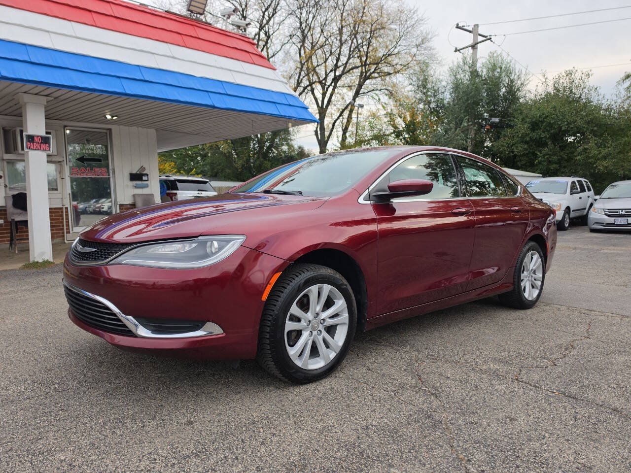 Used 2015 Chrysler 200 Limited w/ Convenience Group FWD image 2