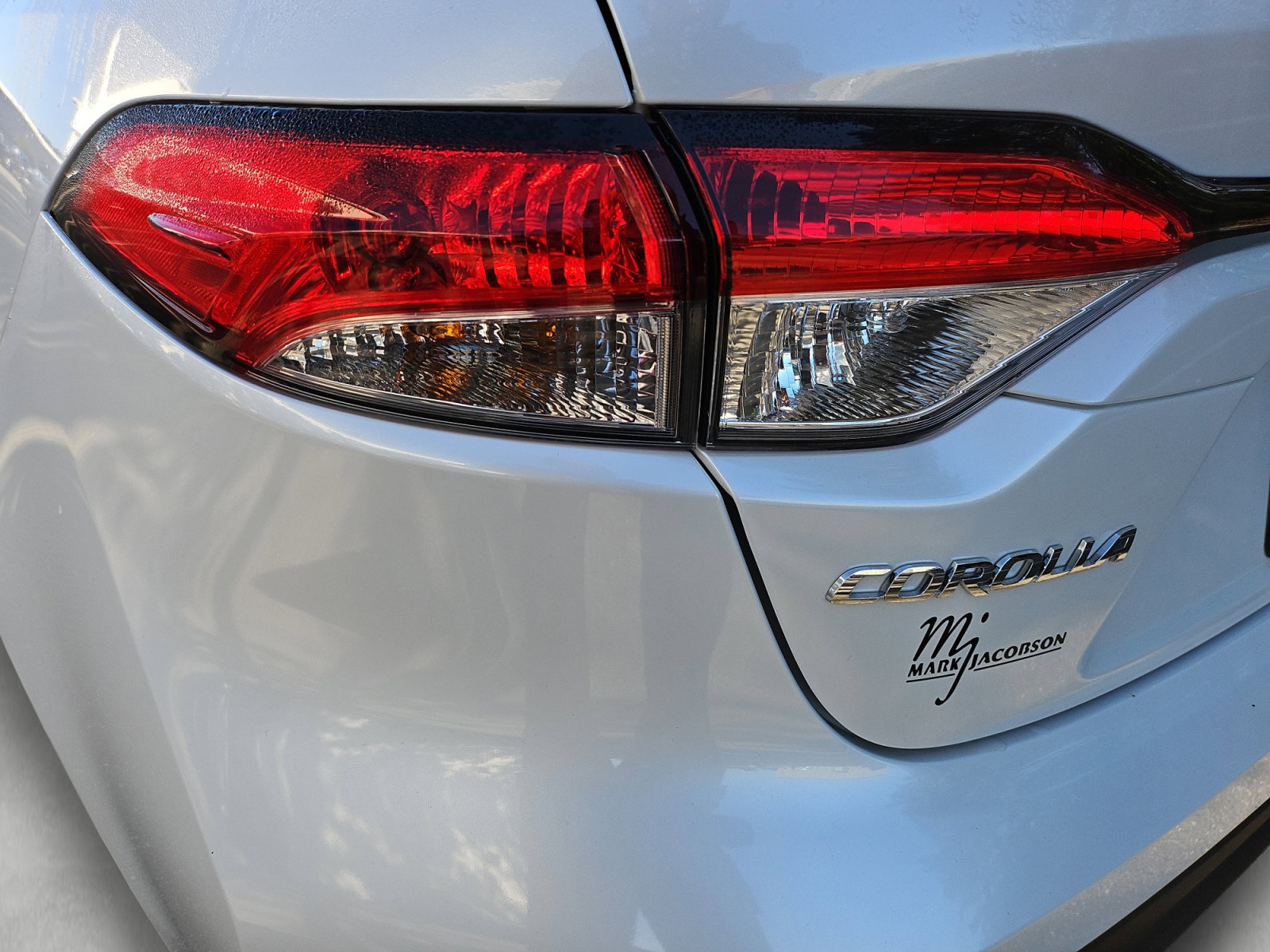 Used 2025 Toyota Corolla LE FWD image 20