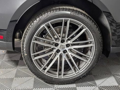 New 2026 Porsche Macan image 13