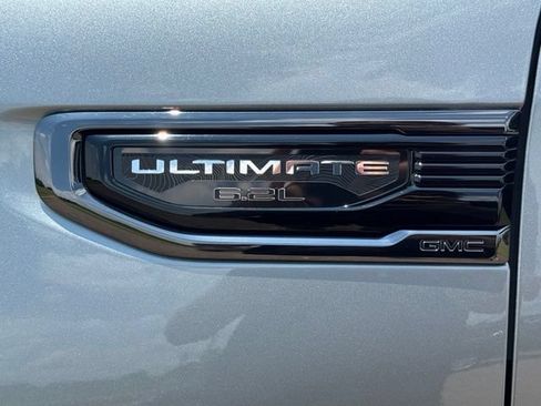 Used 2025 GMC Sierra 1500 Denali Ultimate AWD/4WD image 9