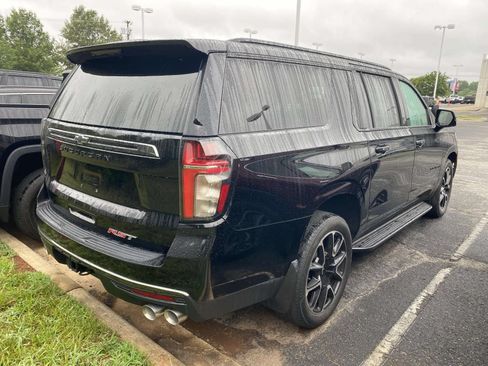 Used 2022 Chevrolet Suburban RST w/ Sport Performance Package AWD/4WD image 7