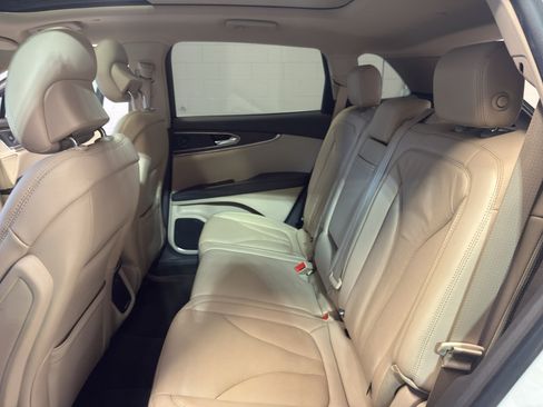 Used 2019 Lincoln Nautilus Reserve image 28