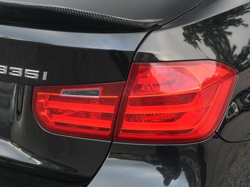 Used 2014 BMW 335i xDrive Sedan w/ Technology Package AWD/4WD image 10
