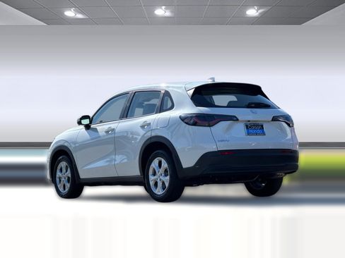 Used 2024 Honda HR-V LX image 3