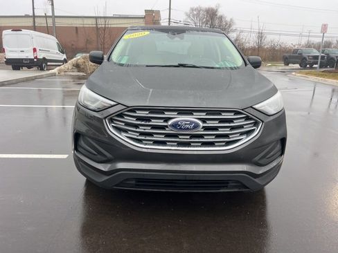 Used 2020 Ford Edge SE image 2