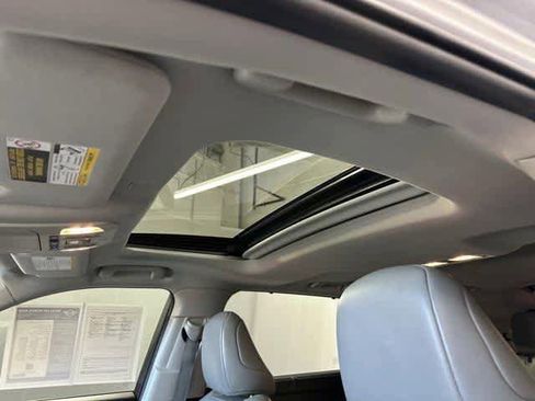 Used 2022 Toyota Highlander XLE image 14