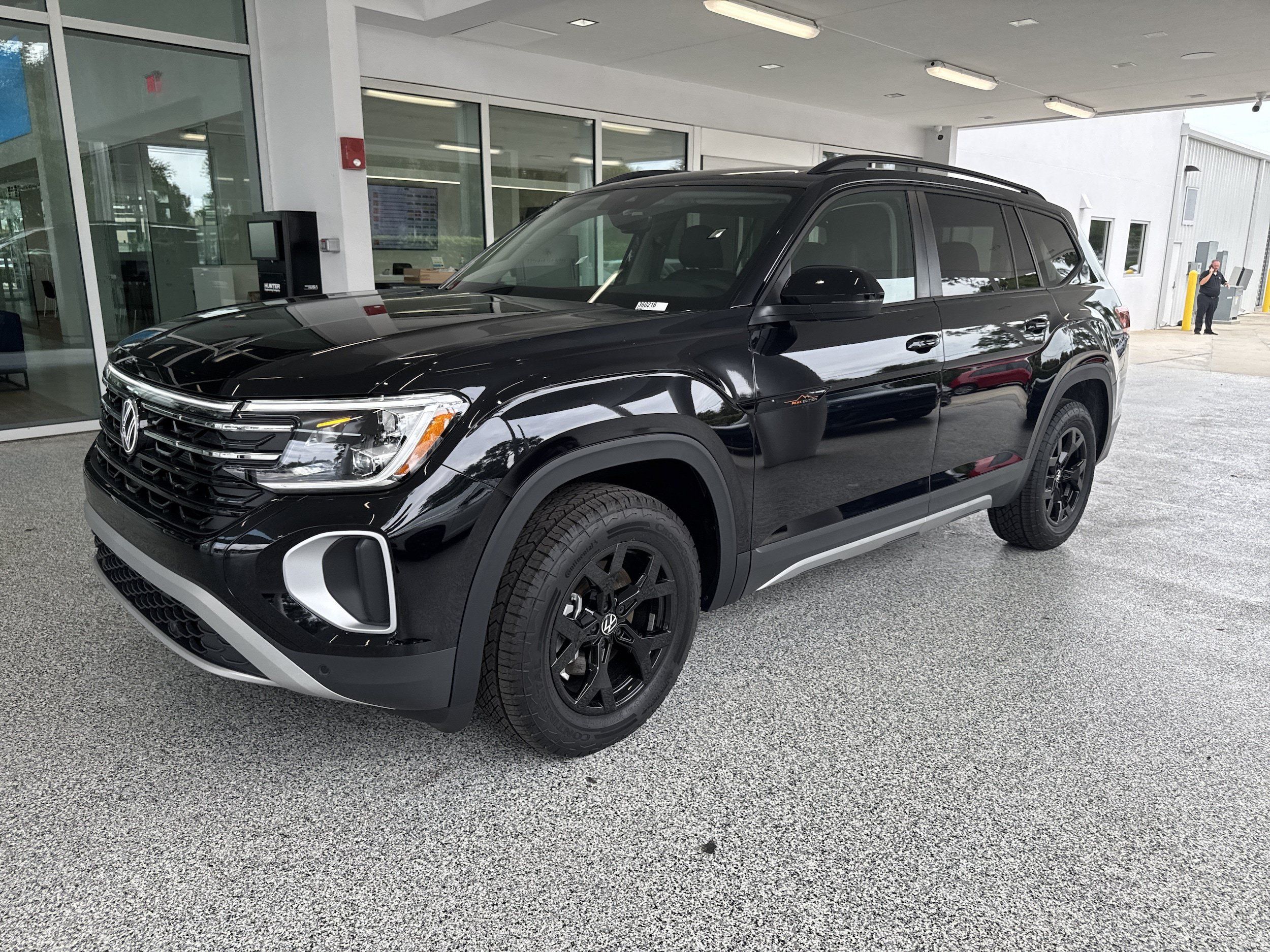 New 2026 Volkswagen Atlas Peak Edition AWD/4WD image 8