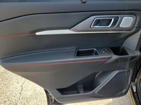 Used 2025 Ford Explorer ST RWD image 16