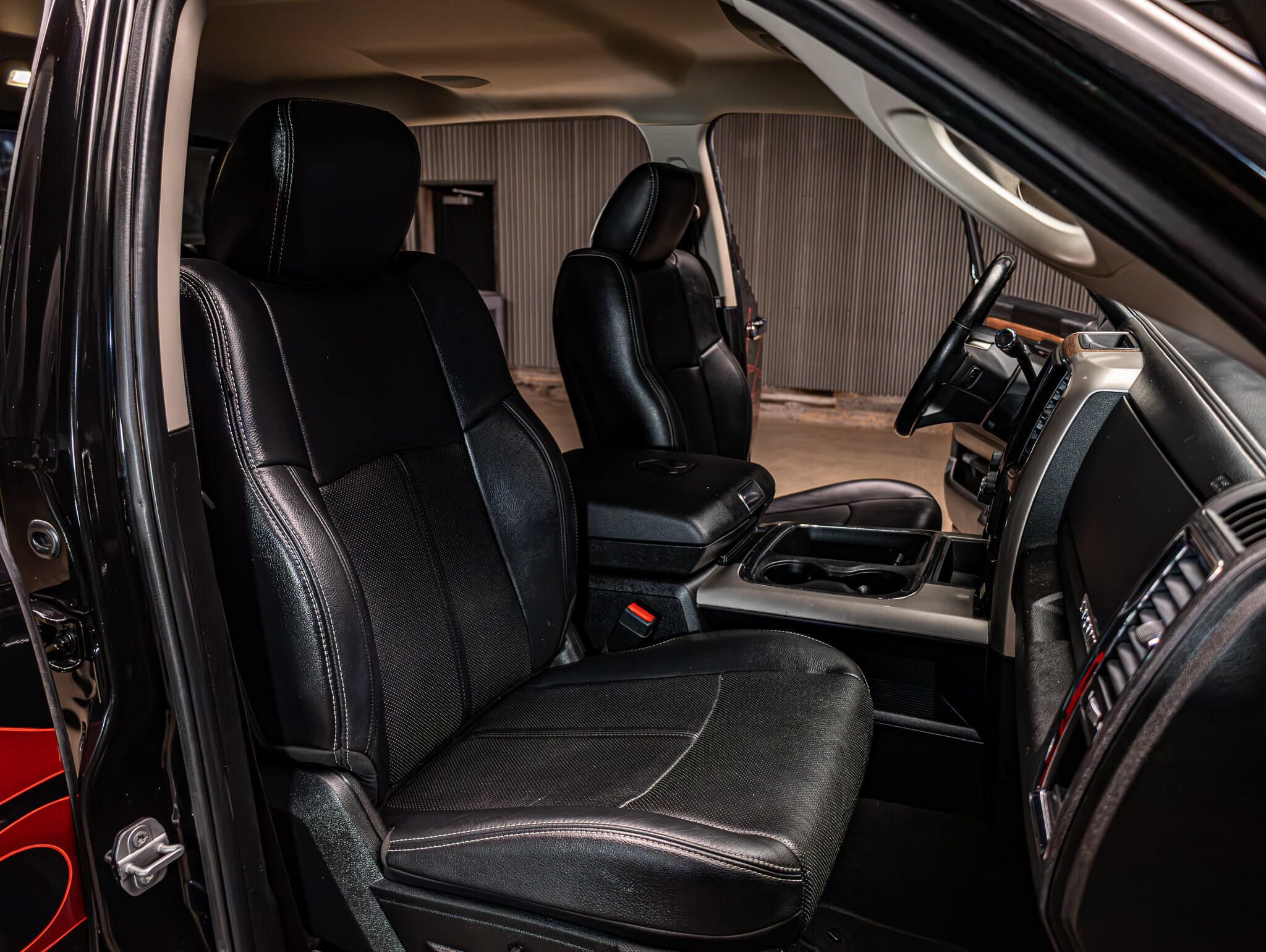 Used 2018 RAM 2500 Laramie w/ Convenience Group AWD/4WD image 27