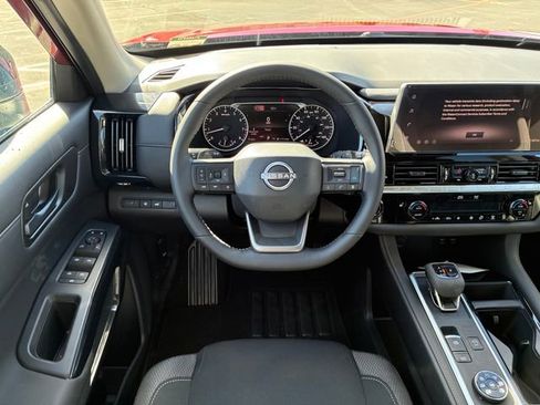 New 2026 Nissan Pathfinder SV image 15