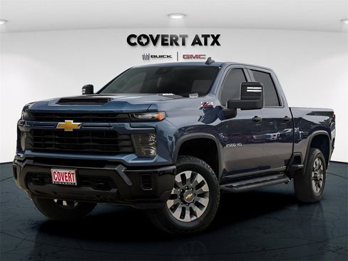 Used 2025 Chevrolet Silverado 2500 Custom w/ Custom Convenience Package image 2