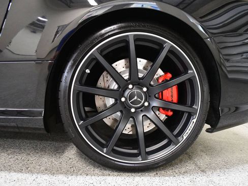 Used 2013 Mercedes-Benz SL 63 AMG image 32