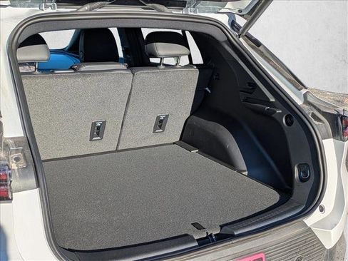 New 2026 Chevrolet Equinox EV LT image 22