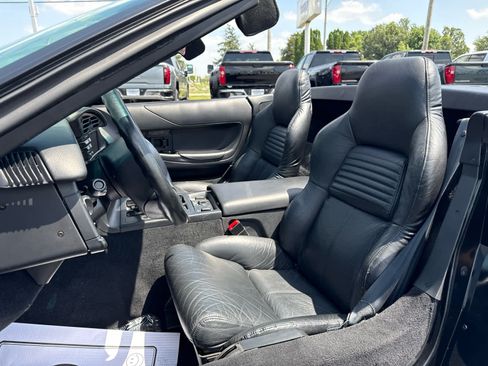 Used 1996 Chevrolet Corvette Convertible RWD image 15