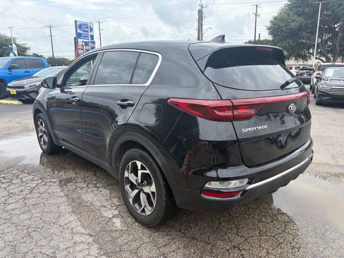 Used 2020 Kia Sportage LX FWD image 3