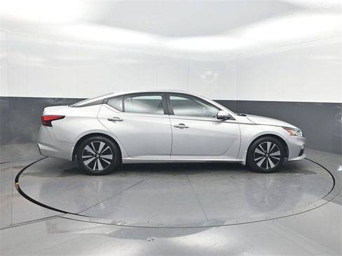 Used 2022 Nissan Altima 2.5 SV w/ SV Premium Package image 33