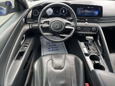 Used 2022 Hyundai Elantra Limited FWD image 21