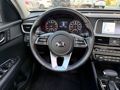 Used 2020 Kia Optima Premium image 12