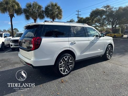 New 2026 Ford Expedition Platinum w/ Platinum Ultimate Package AWD/4WD image 8