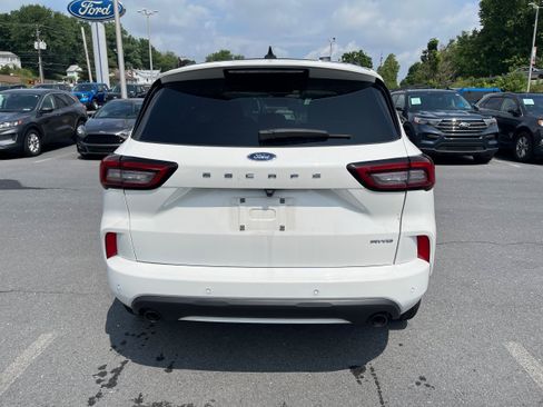 Certified 2023 Ford Escape ST-Line w/ Tech Pack #1 AWD/4WD image 6