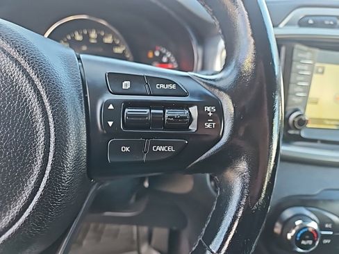 Used 2016 Kia Sorento SX image 20