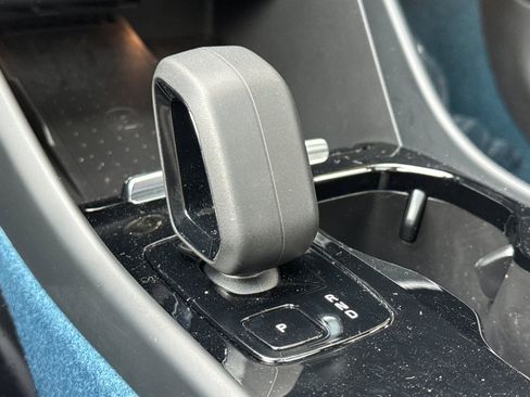 Used 2023 Volvo XC40 Recharge Ultimate image 22