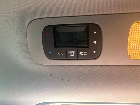 Used 2023 Honda Odyssey Touring image 41