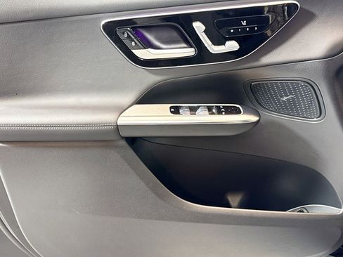 Certified 2025 Mercedes-Benz GLC 300 image 17