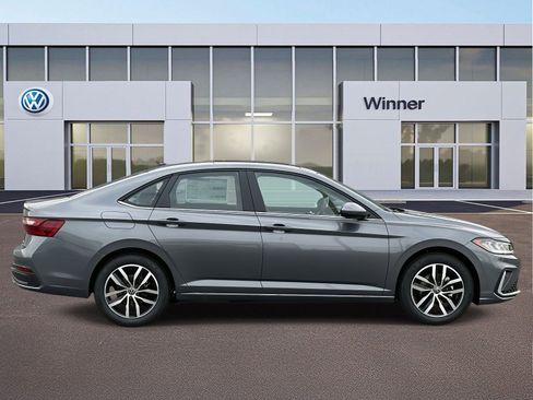 New 2026 Volkswagen Jetta SE image 6