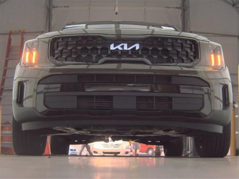 Used 2024 Kia Telluride EX X-Line AWD/4WD image 4