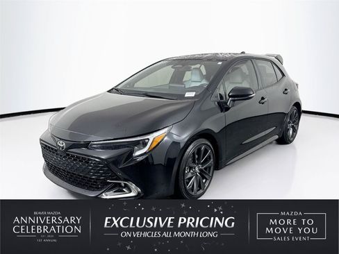 Used 2025 Toyota Corolla XSE FWD image 1