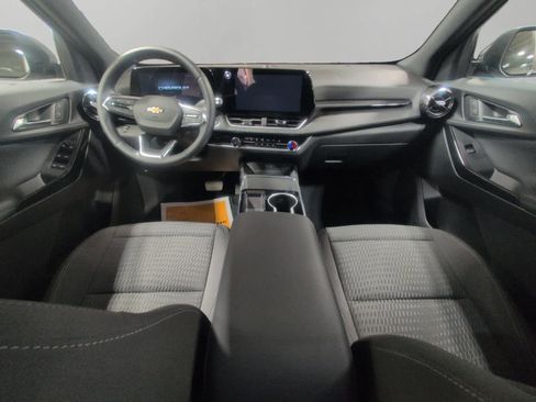 Used 2025 Chevrolet Equinox LT image 10