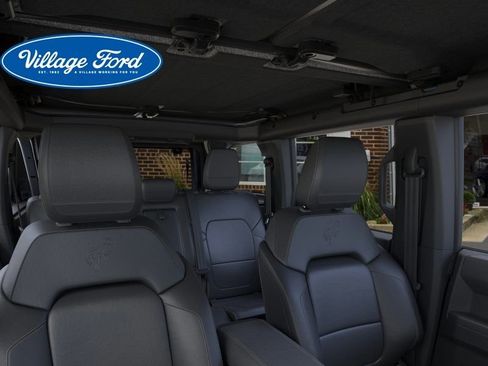 New 2025 Ford Bronco Badlands w/ Sasquatch Package AWD/4WD image 13