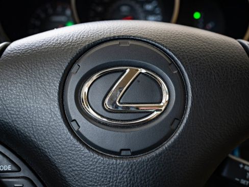 Used 2005 Lexus SC 430 Convertible image 23