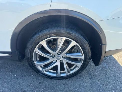 Used 2017 INFINITI QX50 AWD w/ Technology Package image 15