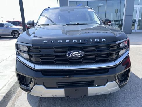 Used 2025 Ford Expedition Platinum w/ Platinum Ultimate Package image 2