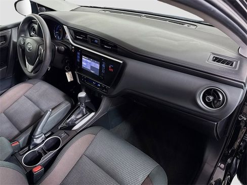 Certified 2019 Toyota Corolla LE image 30